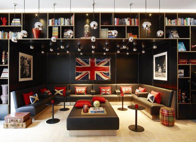 CitizenM London Victoria Station
