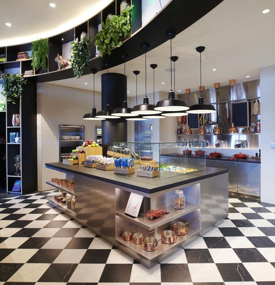 citizenM Miami World Center