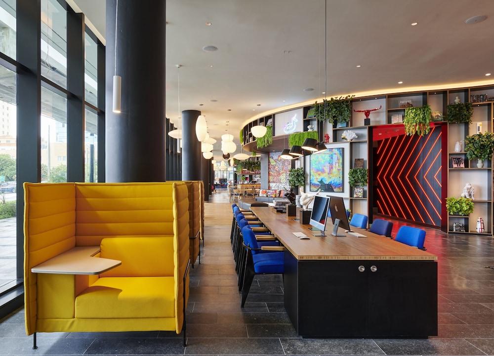 citizenM Miami World Center