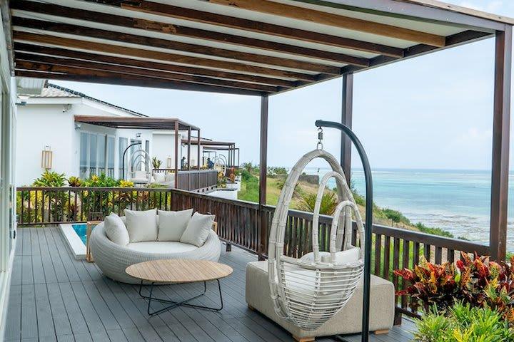 Le Mersenne Zanzibar, Autograph Collection