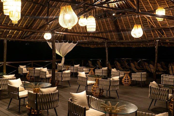 Le Mersenne Zanzibar, Autograph Collection