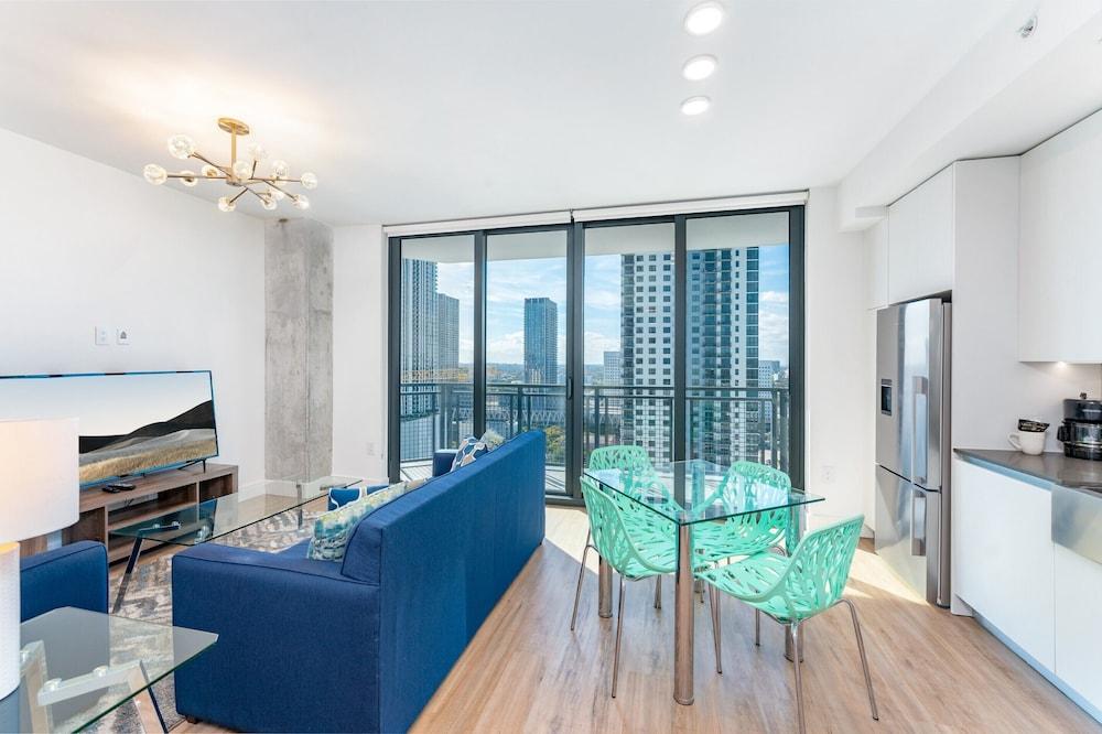 Caoba by Global Luxury Suites