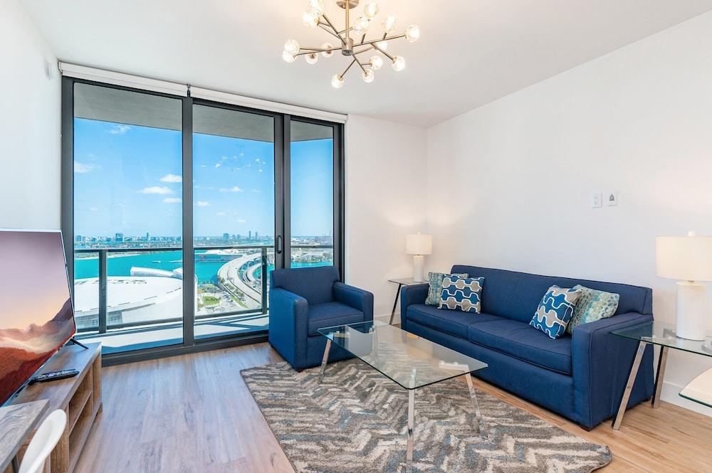 Caoba by Global Luxury Suites