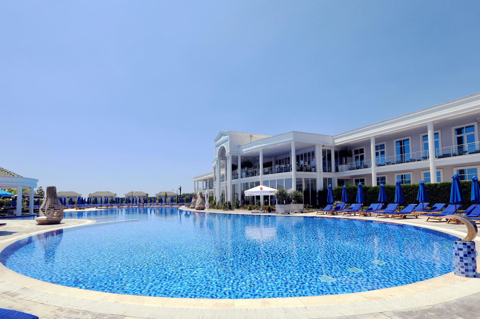 Velipoja Grand Europa Resort
