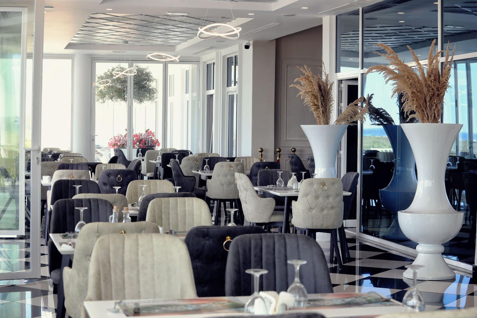Velipoja Grand Europa Resort