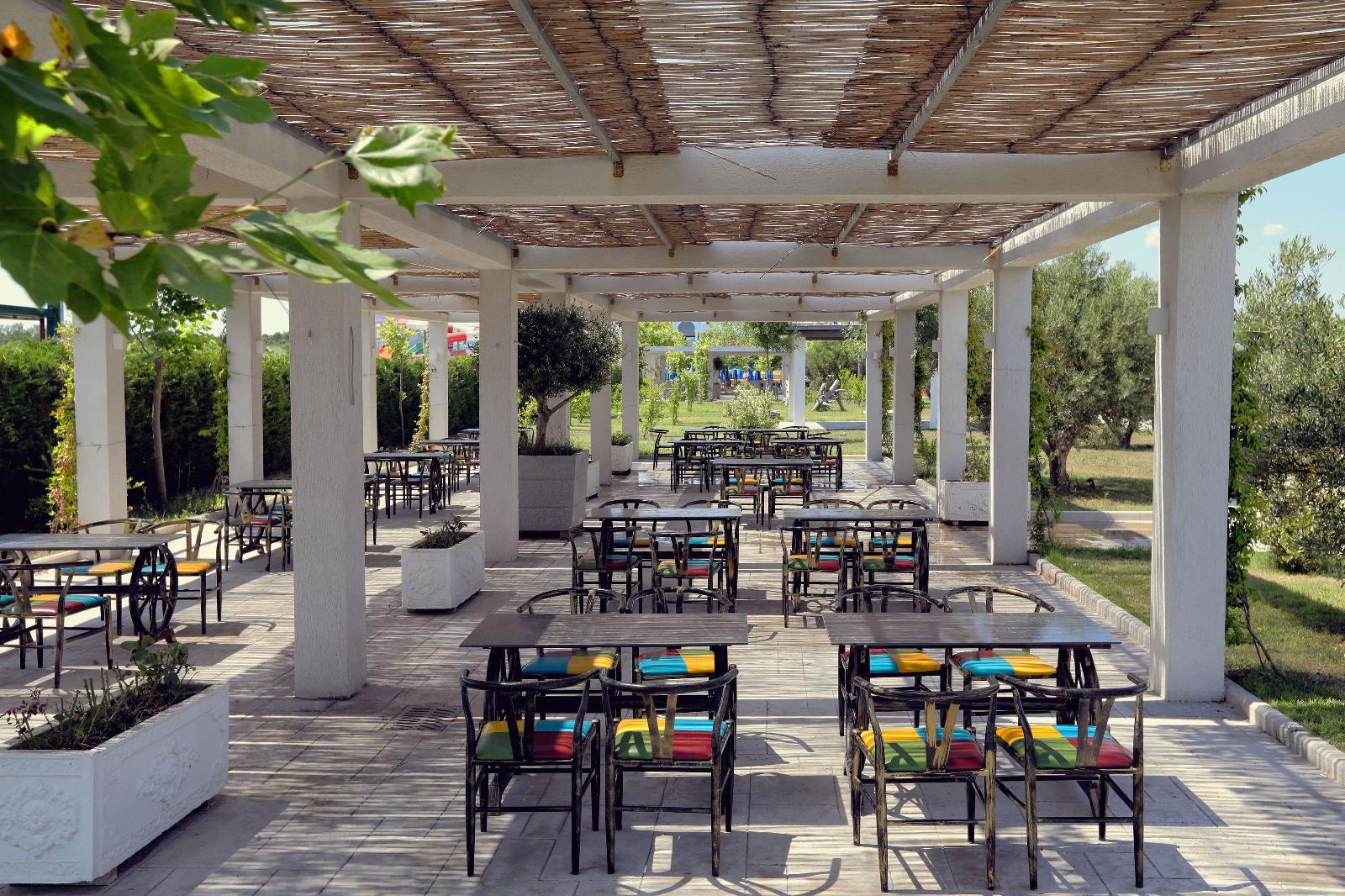 Velipoja Grand Europa Resort