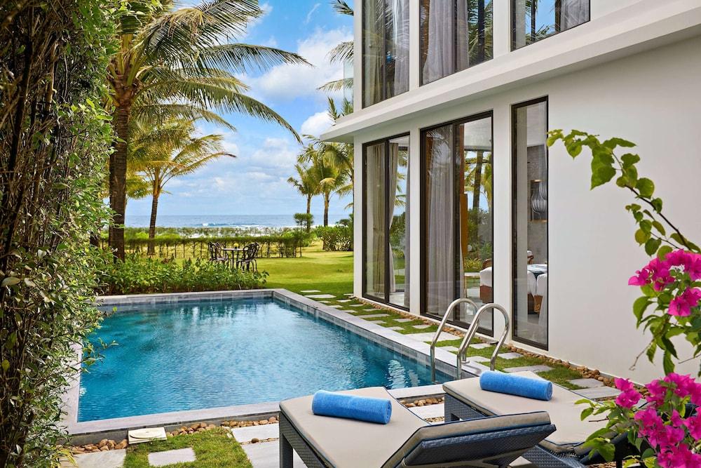 Wyndham Hoi An Royal Beachfront Resort
