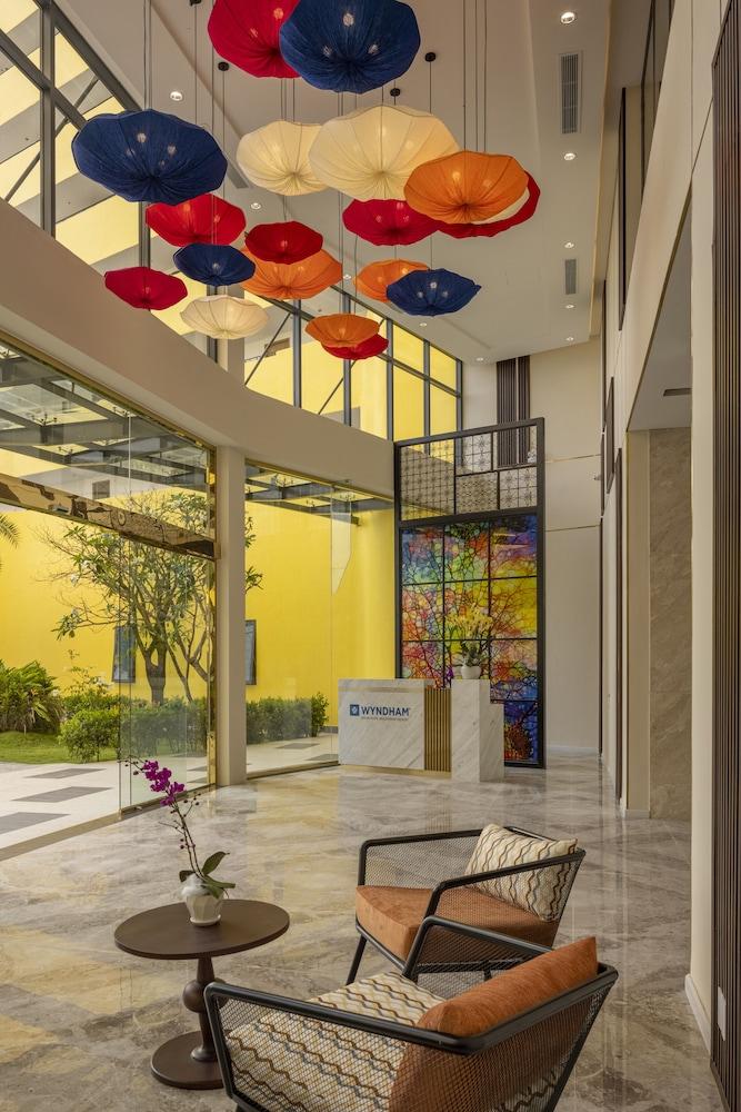 Wyndham Hoi An Royal Beachfront Resort