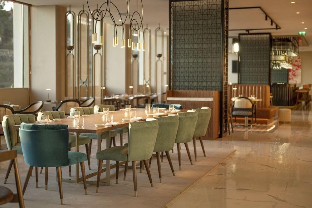 Renaissance Porto Lapa Hotel