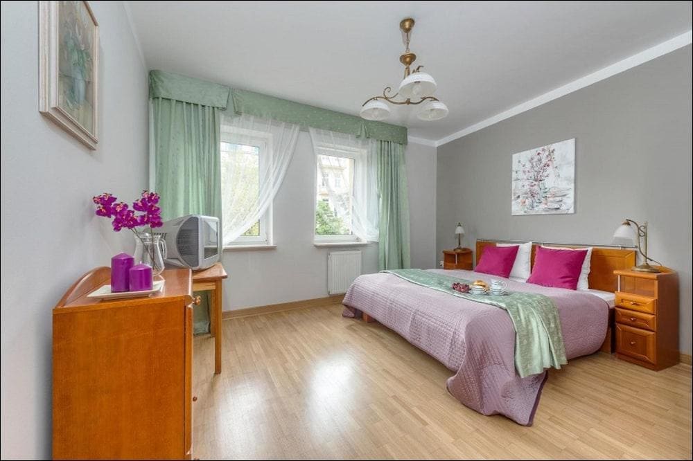 P&O Apartments Center