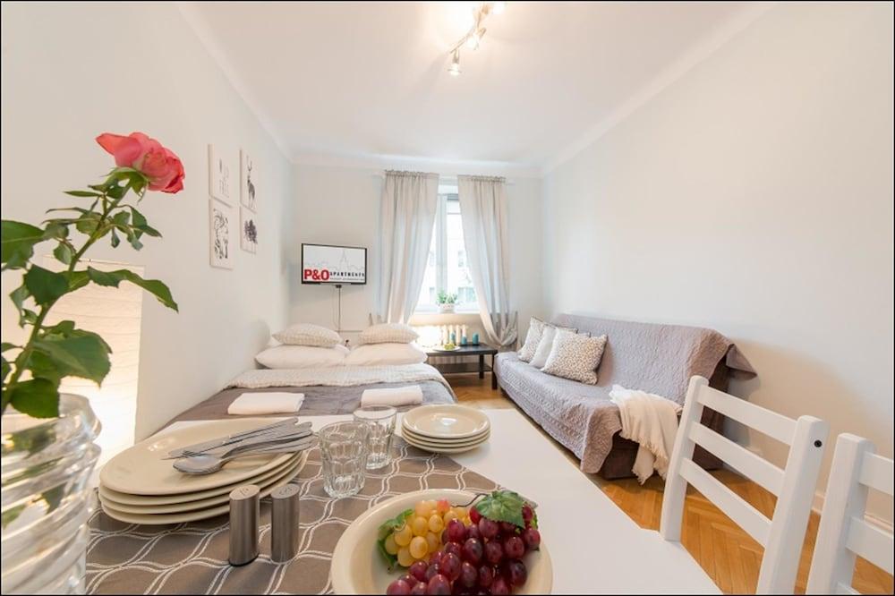 P&O Apartments Center