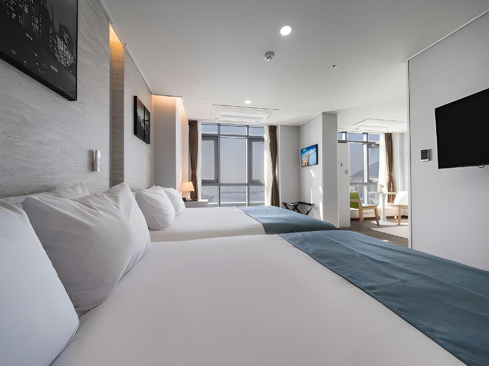 Griffin Bay Hotel
