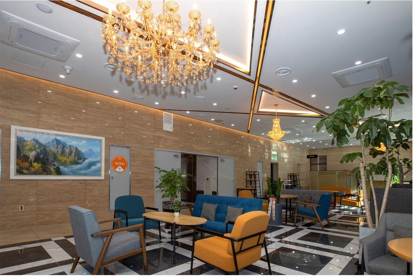 Griffin Bay Hotel