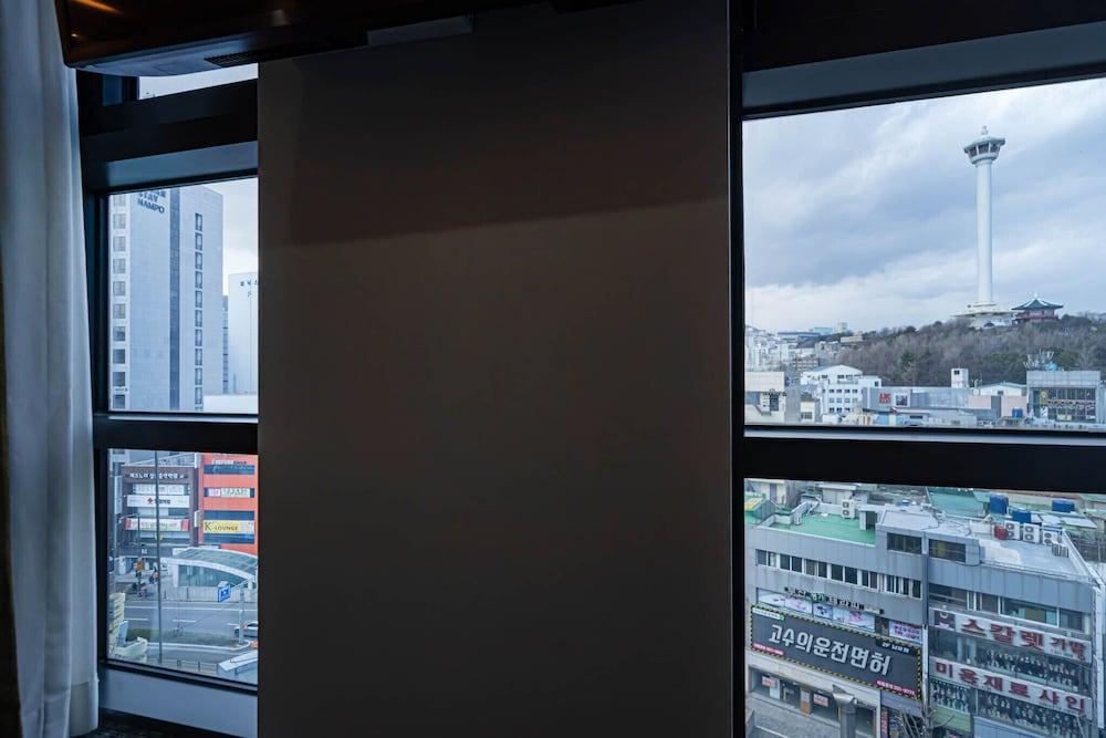 Griffin Bay Hotel