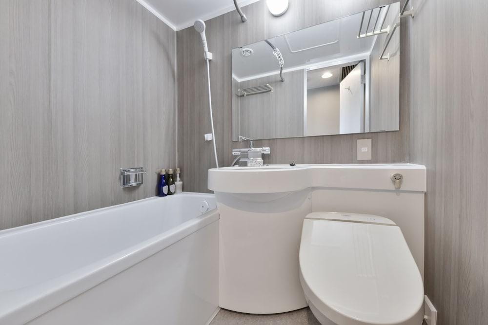 Vessel Inn Keisei Tsudanuma Ekimae
