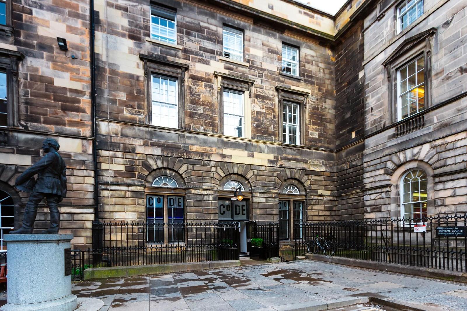 Code Pod Hostels - The Court