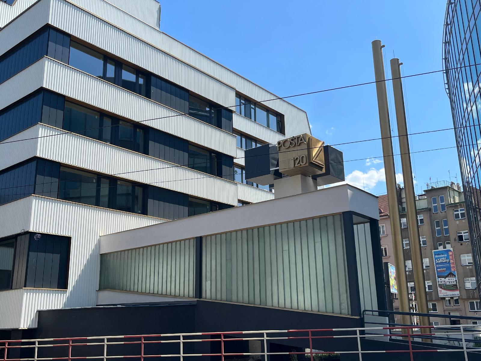 Post 120 Suites