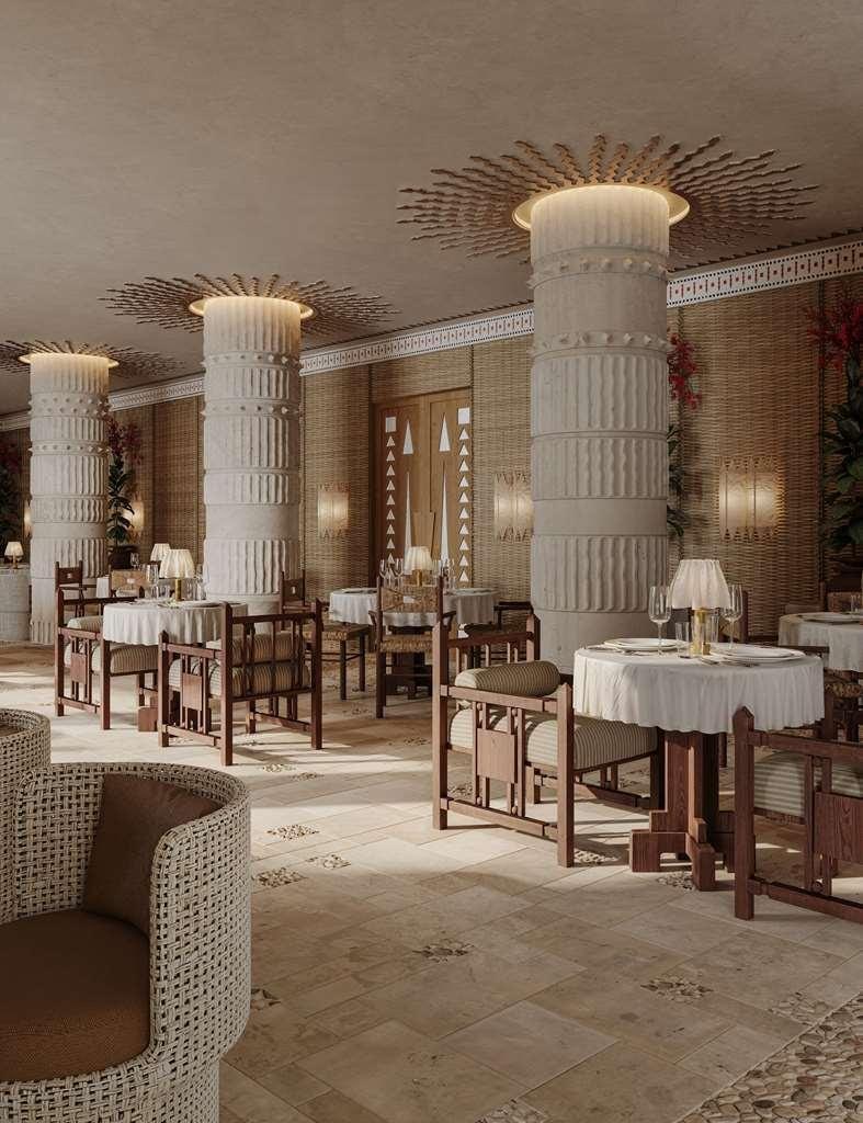 Palacio De Godoy Caceres, Curio Collection By Hilton