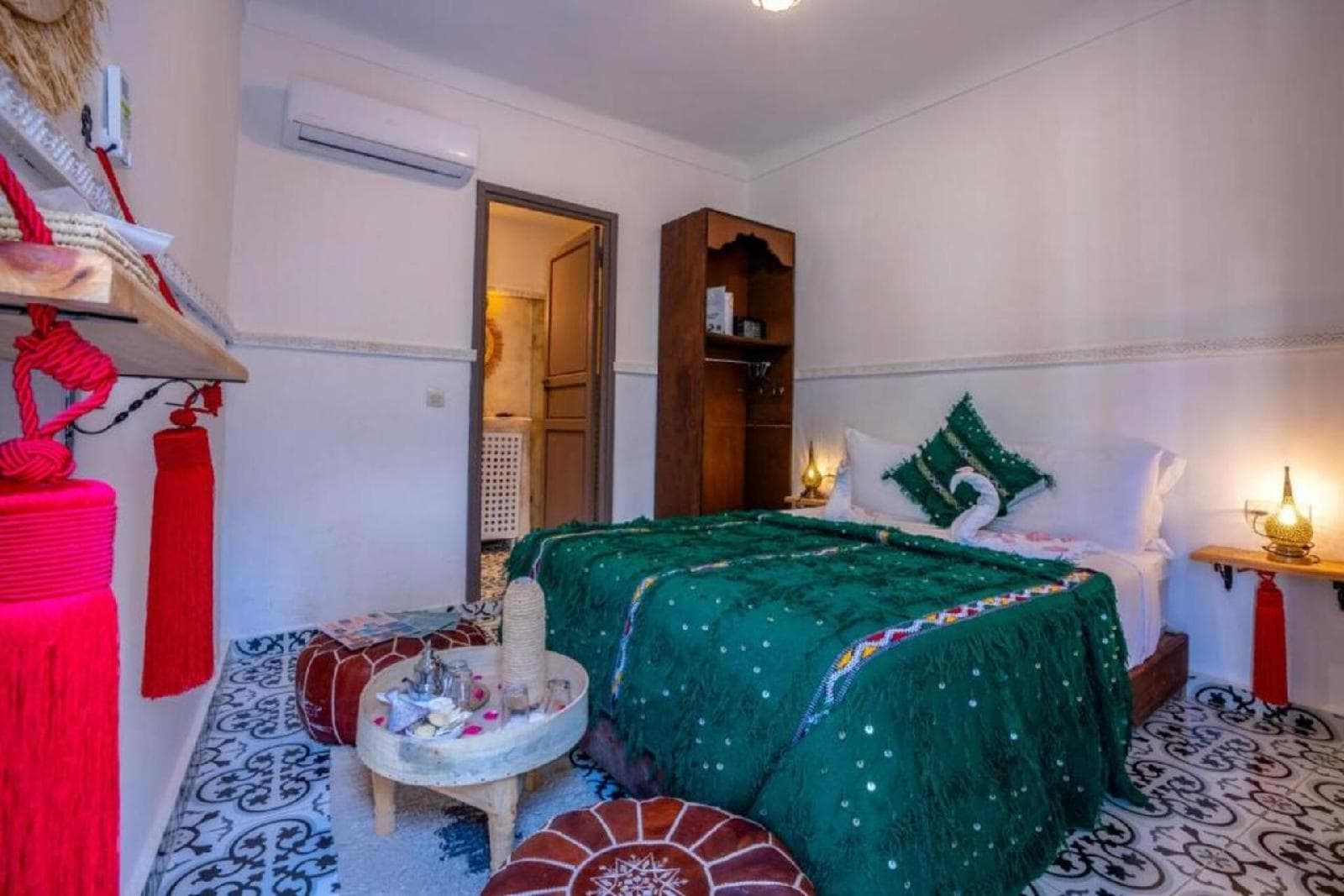 Riad Les Dunes And Spa