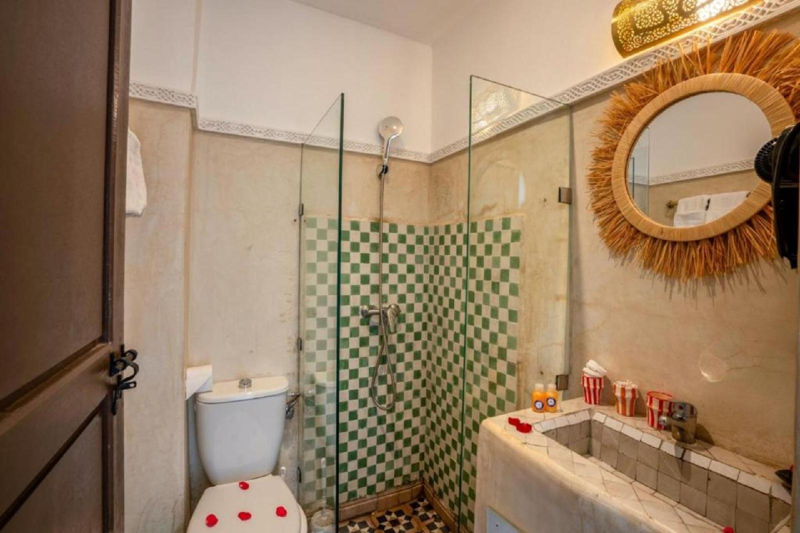 Riad Les Dunes And Spa