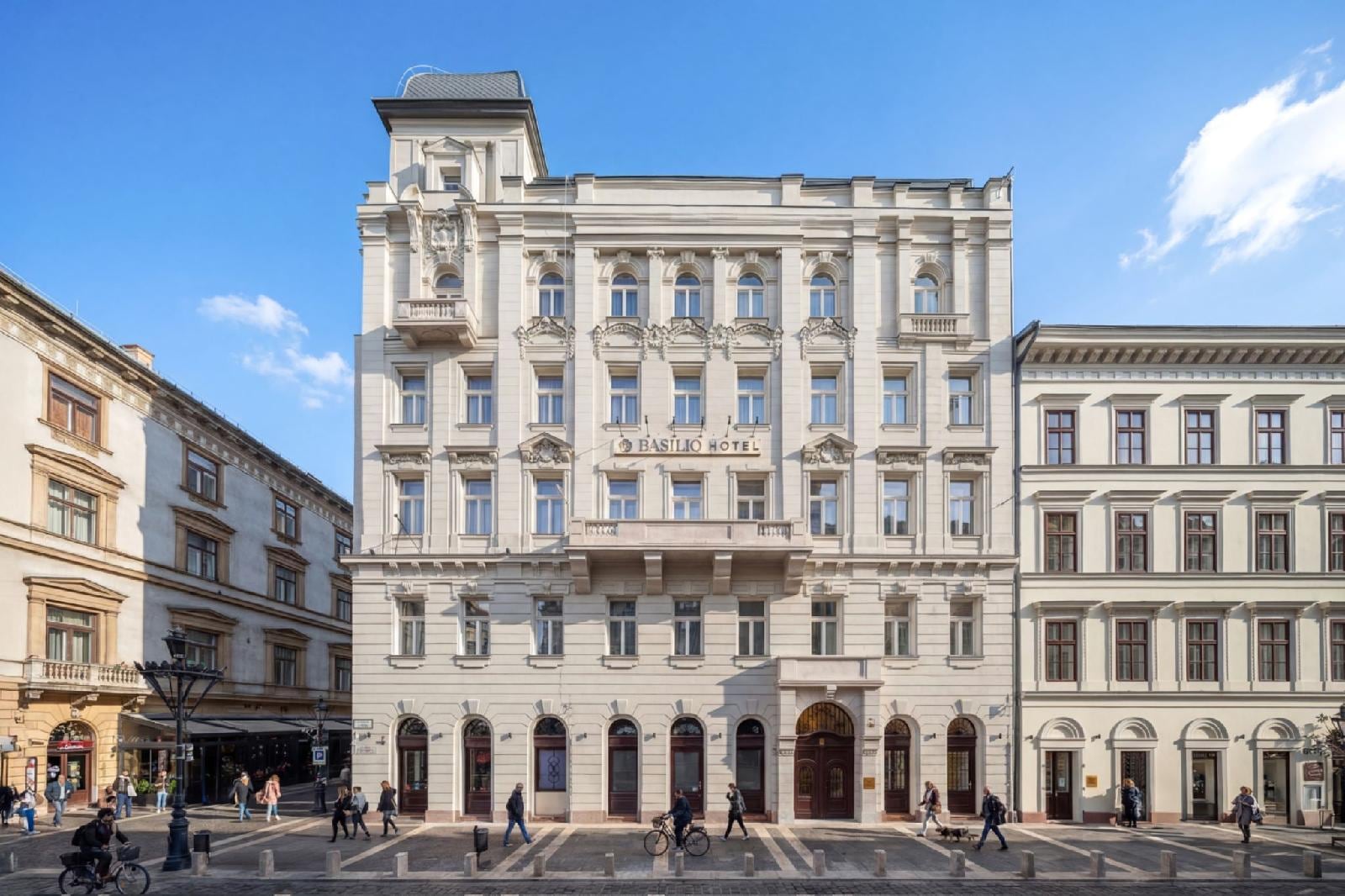 Basiliq Hotel