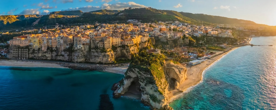 Cruceros por Regio de Calabria, Italia Cruceros por Regio de Calabria, Italia