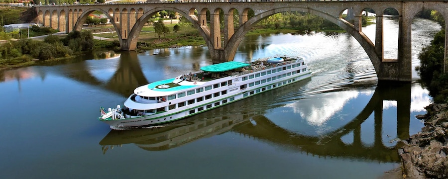 Vasco da Gama, Nicko Cruises Vasco da Gama, Nicko Cruises