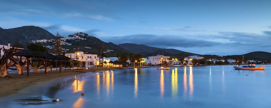 Cruceros por Livadi, Serifos (Grecia) Cruceros por Livadi, Serifos (Grecia)