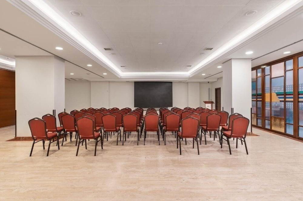 Exe Astur Plaza