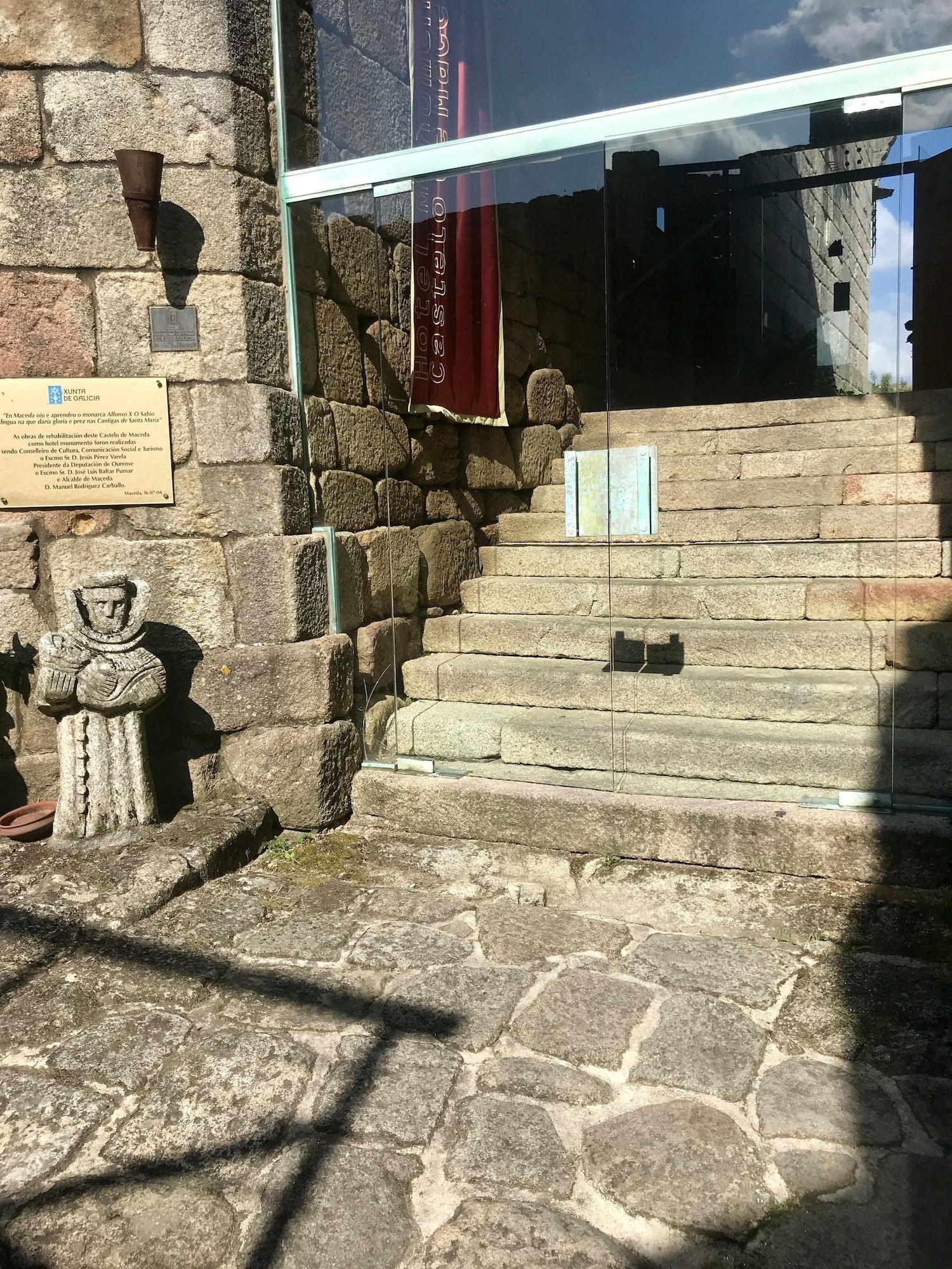 Monumento Castelo de Maceda