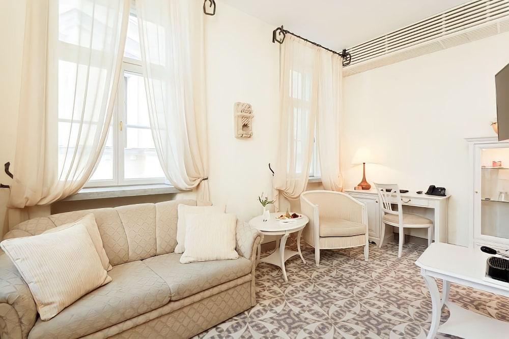 Rixwell Collection Savoy Boutique Hotel