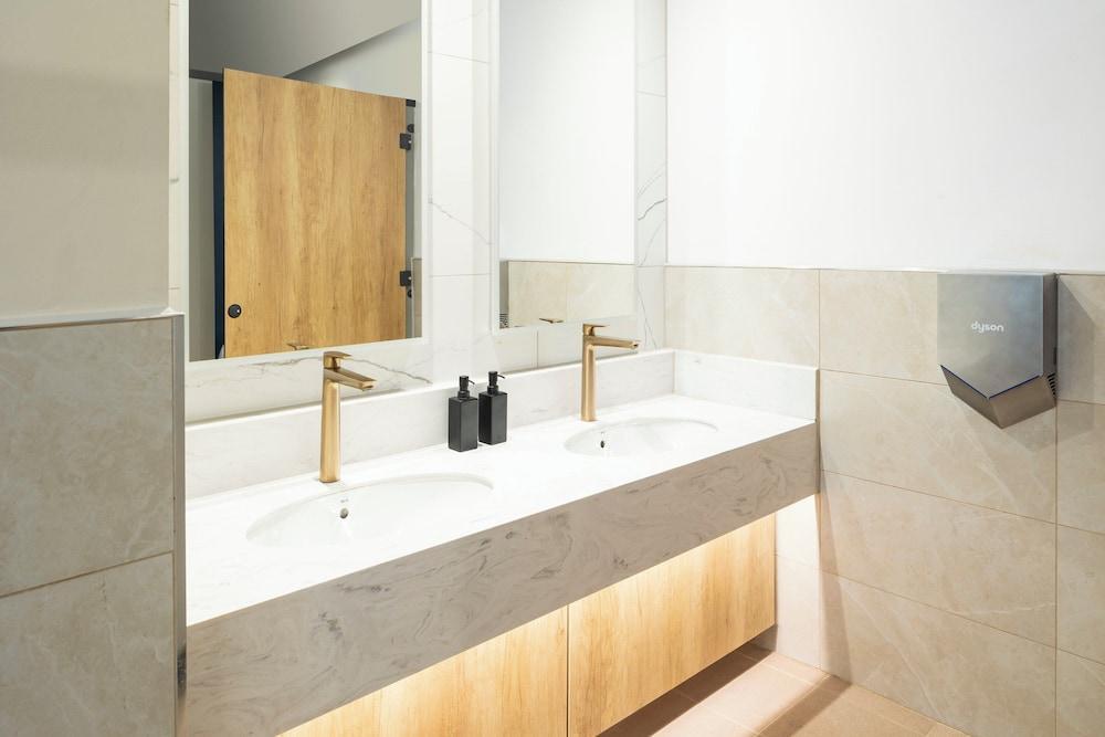 Holiday Inn Gloucester - Cheltenham