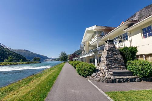 Loenfjord