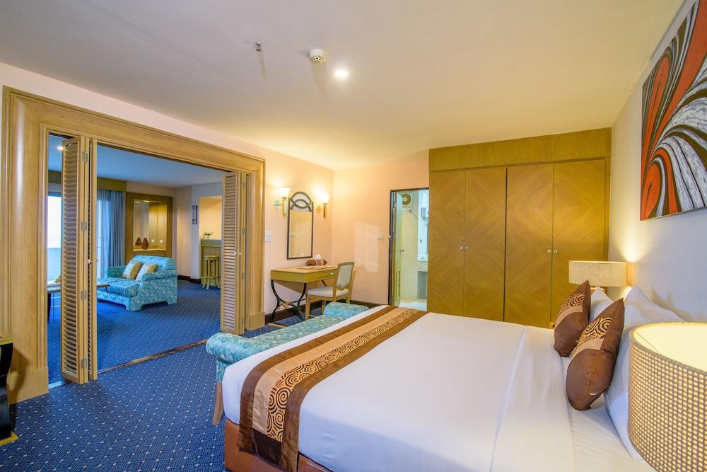 Golden Beach Cha Am Hotel
