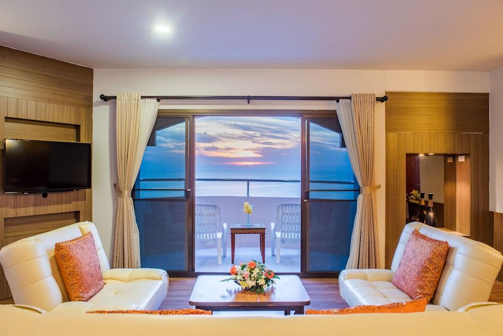 Golden Beach Cha Am Hotel