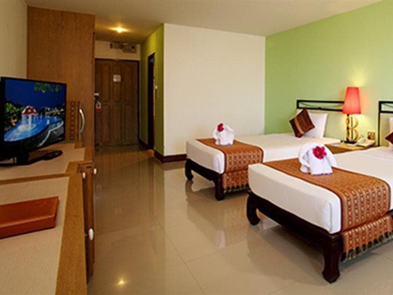 Golden Beach Cha Am Hotel