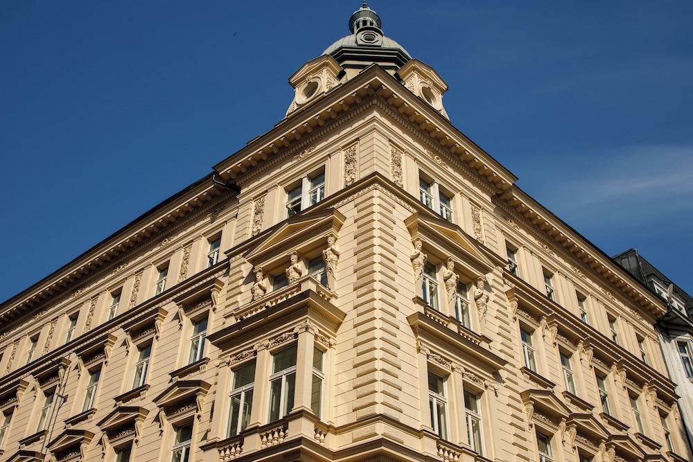 Hotel David