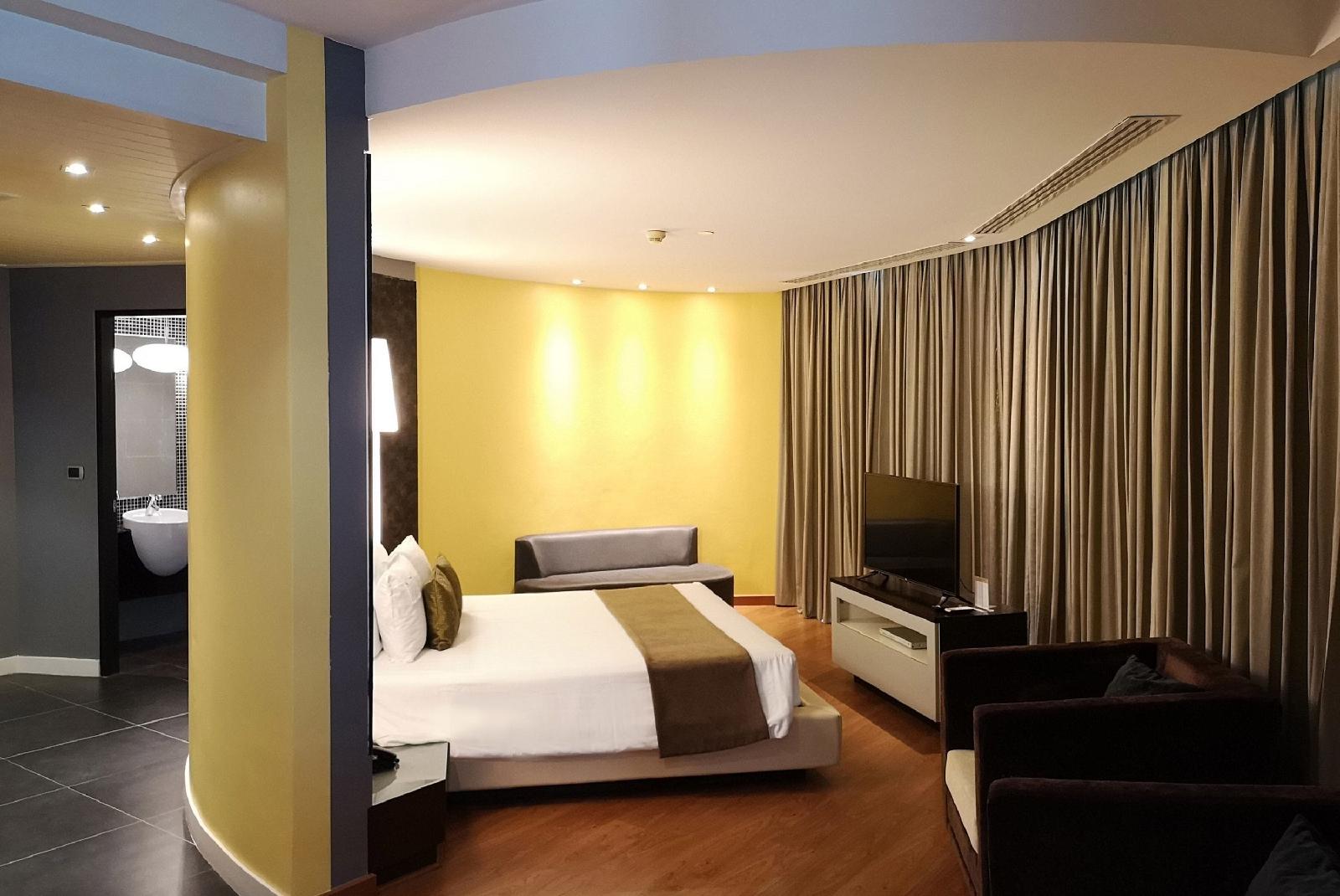 The Zign Hotel & Villa