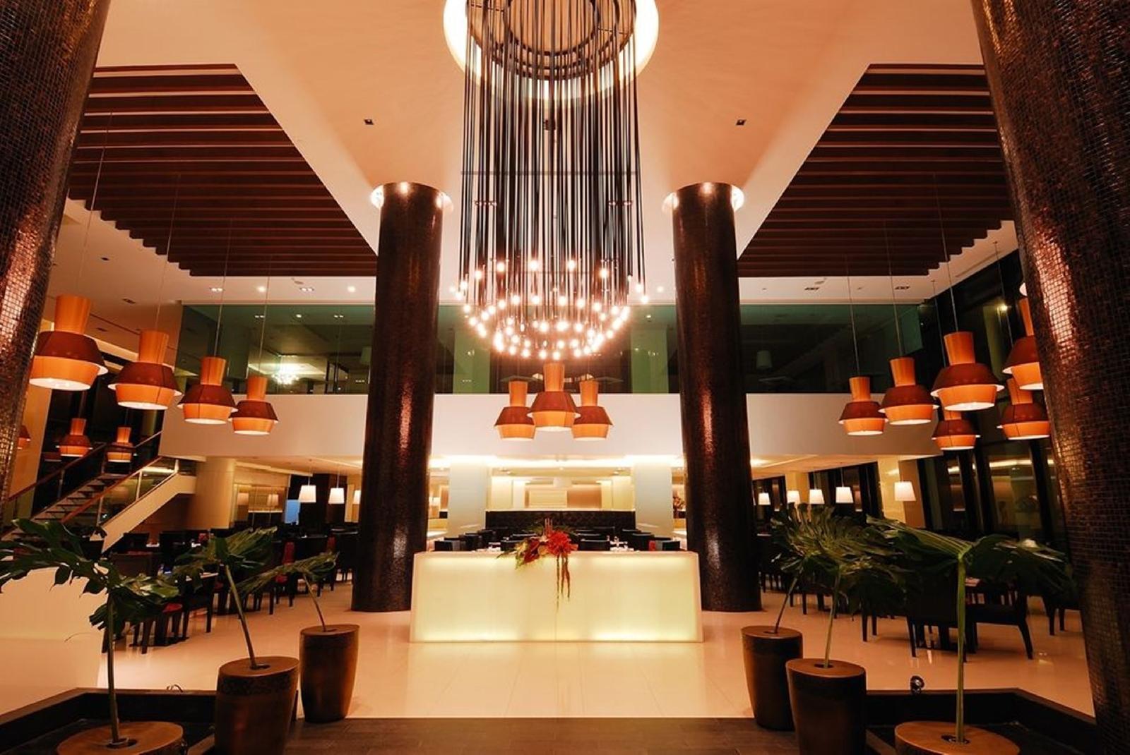 The Zign Hotel & Villa