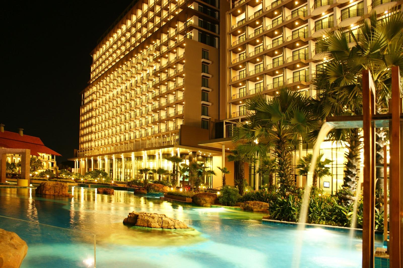 The Zign Hotel & Villa