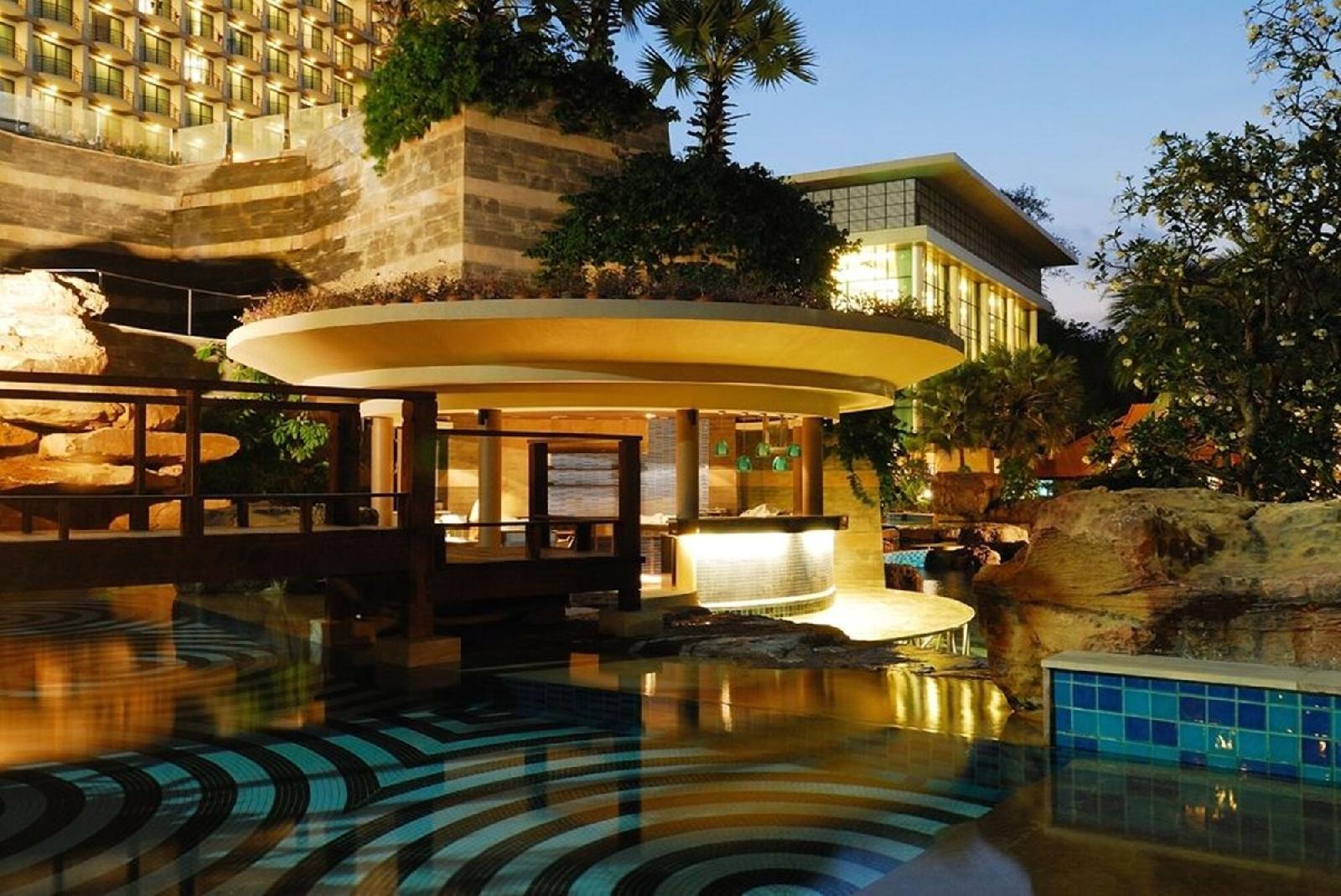 The Zign Hotel & Villa