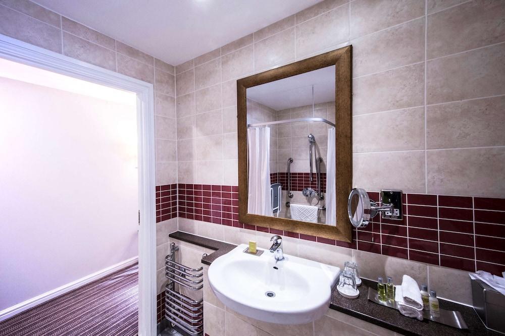 DoubleTree by Hilton Cheltenham