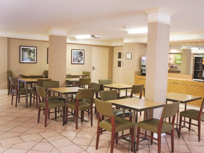 La Quinta Inn & Suites Houston Greenway Plaza Medical Area