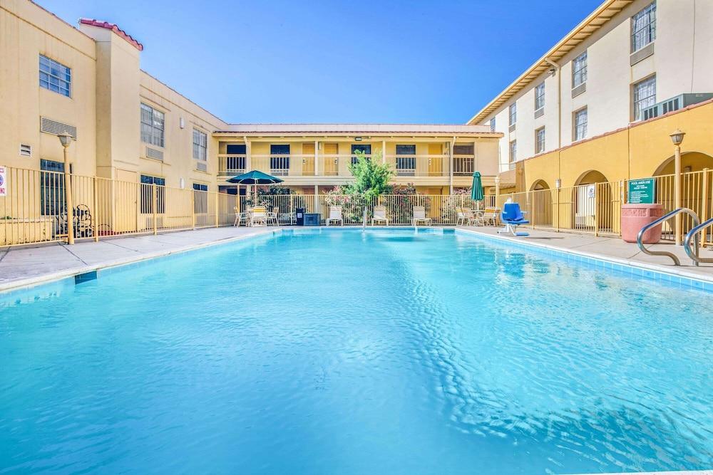 La Quinta Inn & Suites Houston Greenway Plaza Medical Area