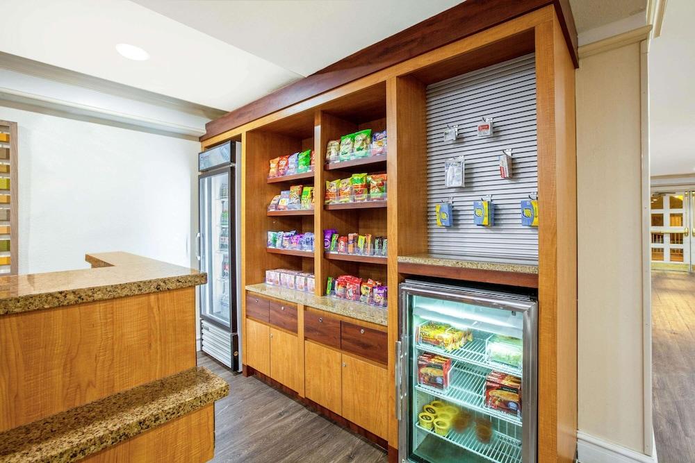 La Quinta Inn & Suites Houston Greenway Plaza Medical Area