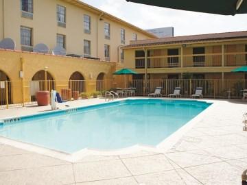 La Quinta Inn & Suites Houston Greenway Plaza Medical Area