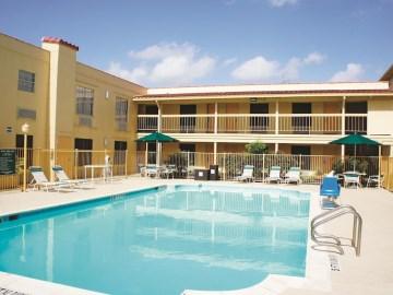 La Quinta Inn & Suites Houston Greenway Plaza Medical Area