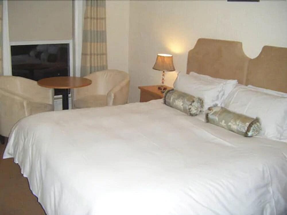 Casey's Hotel