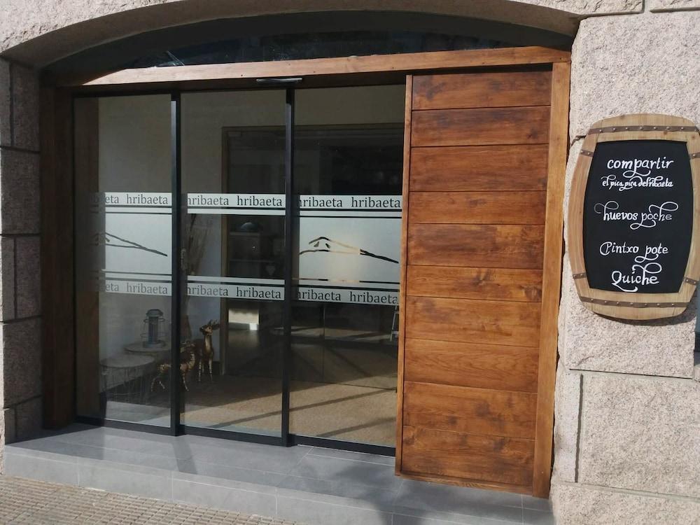 Hotel Ribaeta