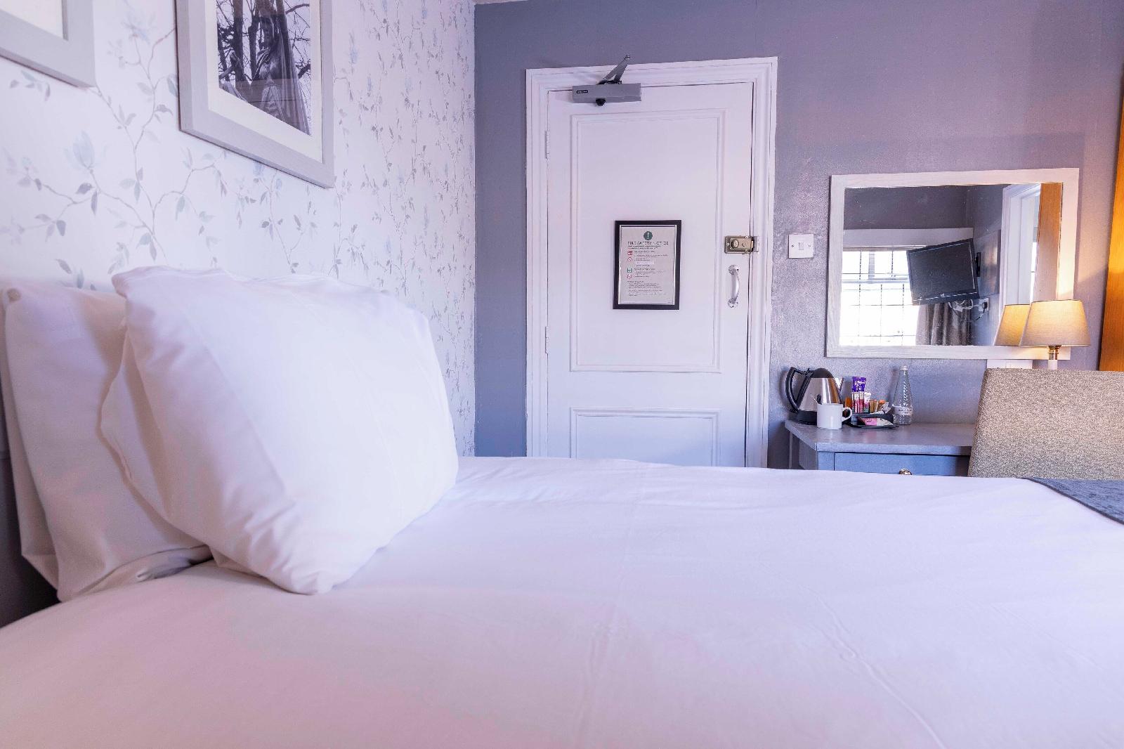 Cromwell Lodge Hotel